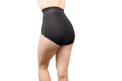 high-waisted invisible panties black slim panty gilsa paris worn on the back