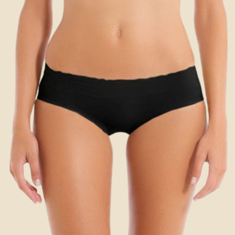 Push-up panties with padding
