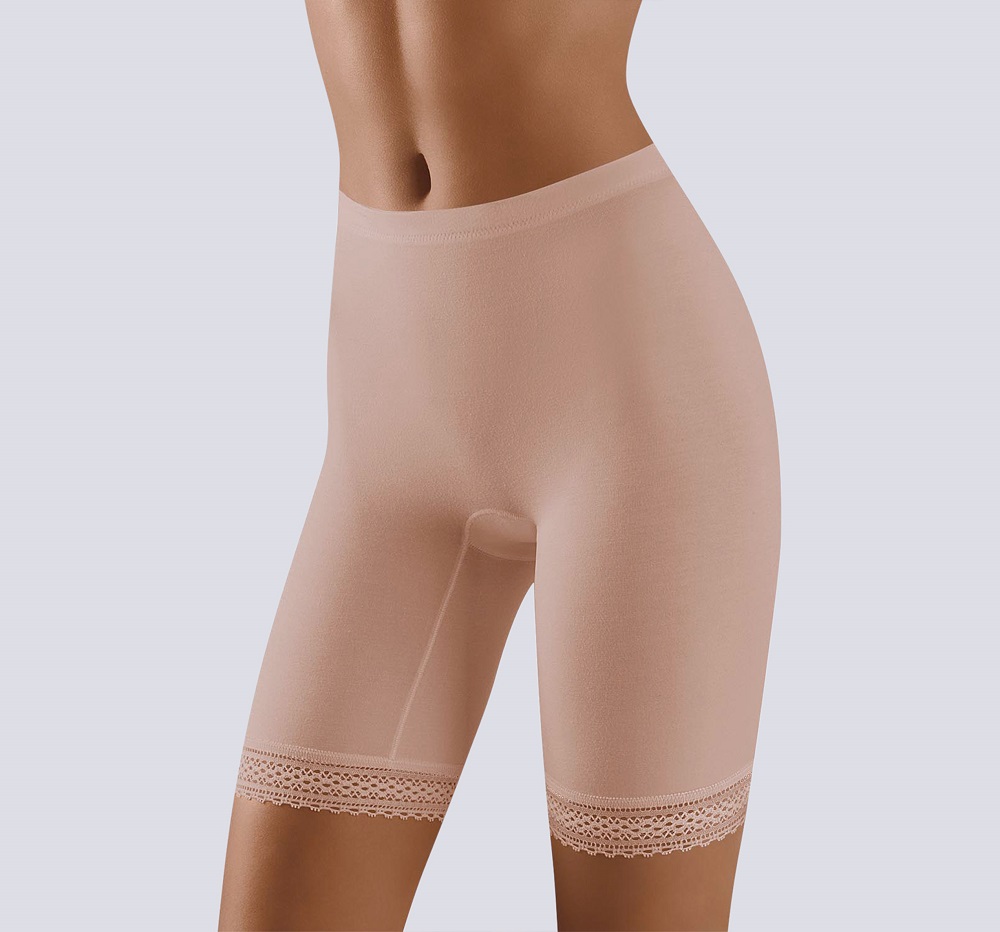 Lightly shaping cycling shorts for an elegant and comfortable silhouette