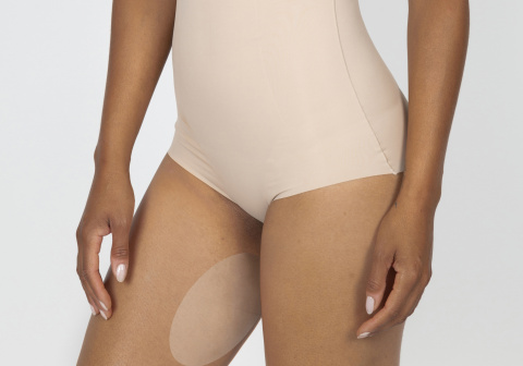 Anti-chafing adhesive strips for thighs, all day comfort