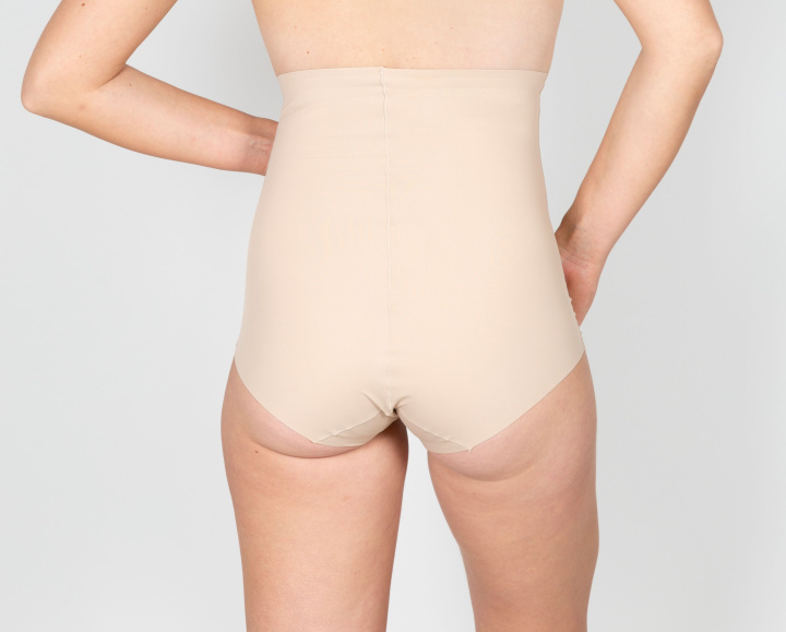 High-waisted flat stomach shaping panties special for weddings