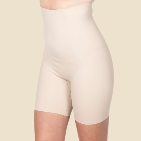 Short gainant taille haute invisible