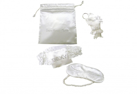 517 oui by gilsa Felicity Set Wedding white rhinestone pouch and wedding night mask